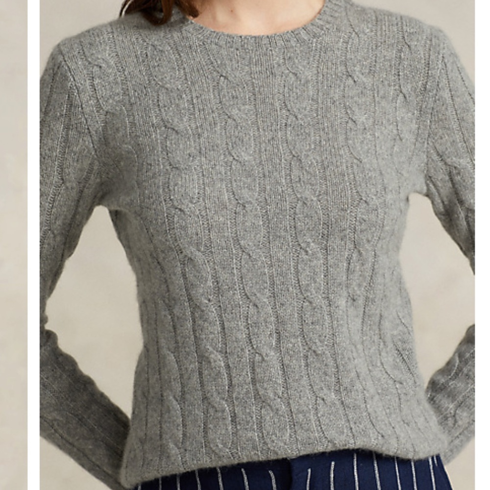 Cable Knit sweater - Picture 2 of 7